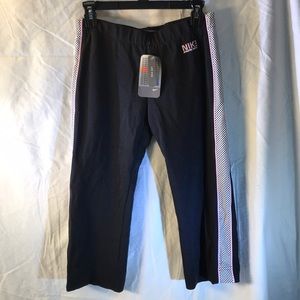 Nike athletic activity capris New Sz XS